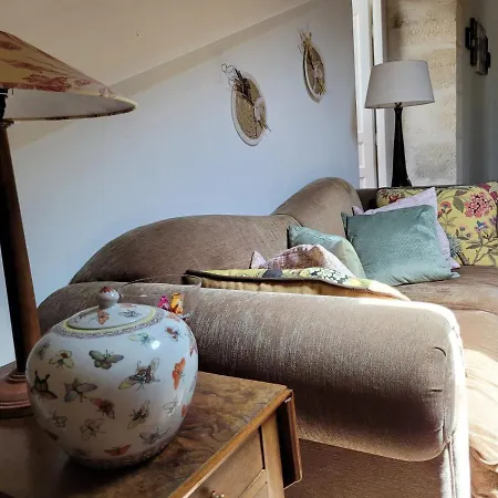 Bordeaux, Piscine Et Bed & Breakfast Lugon et l'Ile du Carney