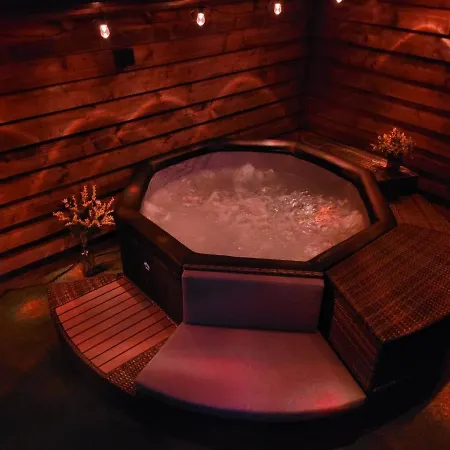 Bordeaux, Piscine Et Bed & Breakfast