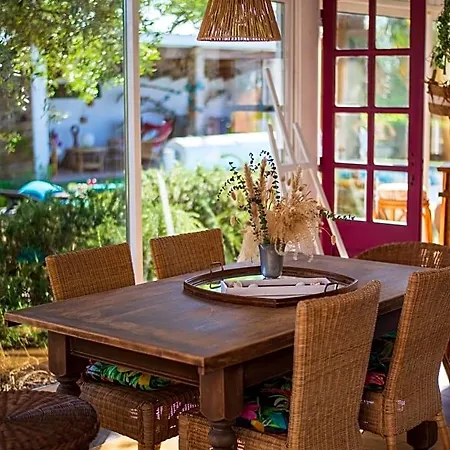 Bordeaux, Piscine Et Bed & Breakfast 4*