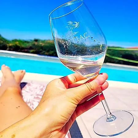 Bordeaux, Piscine Et 4*