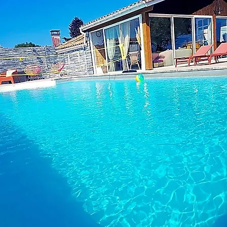 Bordeaux, Piscine Et 4*