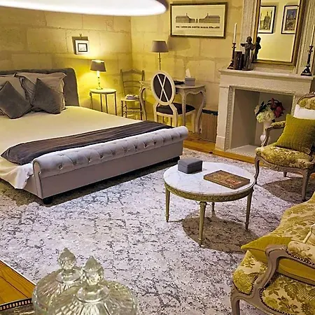 Bordeaux, Piscine Et 4*