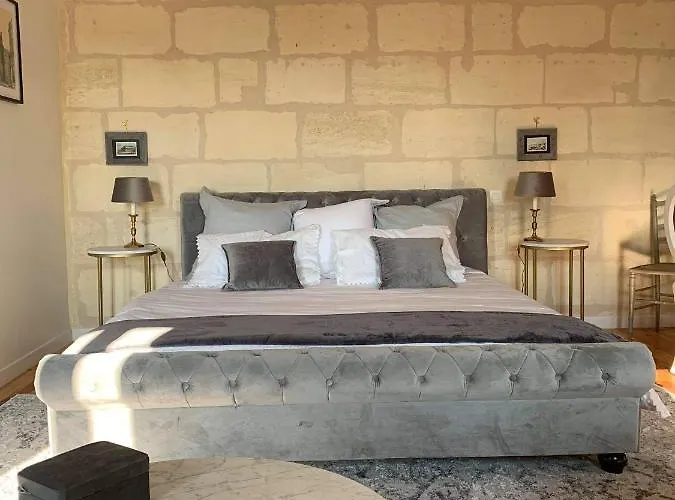 לינה וארוחת בוקר Bordeaux, Piscine Et