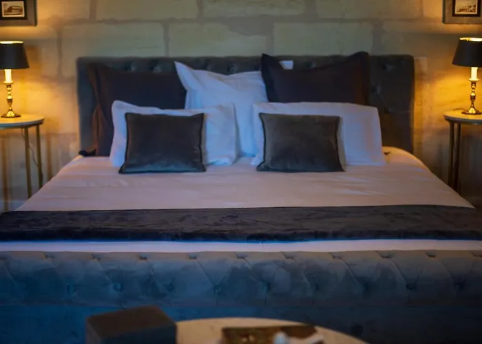 לינה וארוחת בוקר Bordeaux, Piscine Et 4*