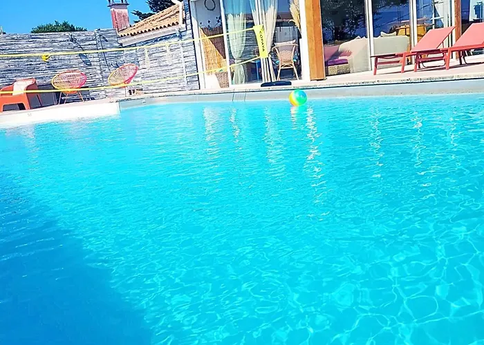 Bordeaux, Piscine Et Lugon et l’Ile du Carney